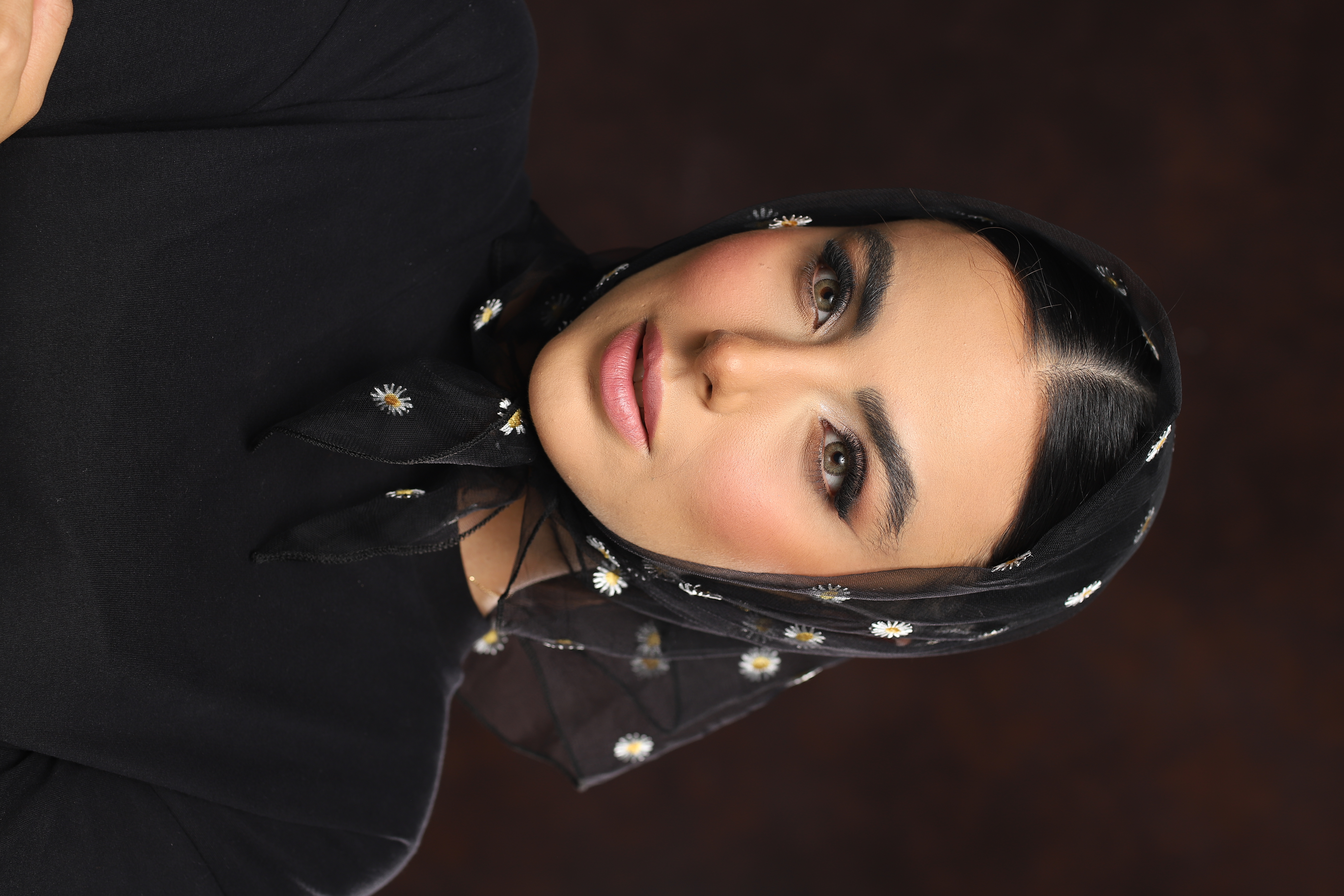 لنز عسلی خاکی دور محو زیبایی برند رویال ویژن مدل لا هازل کد ۱۲