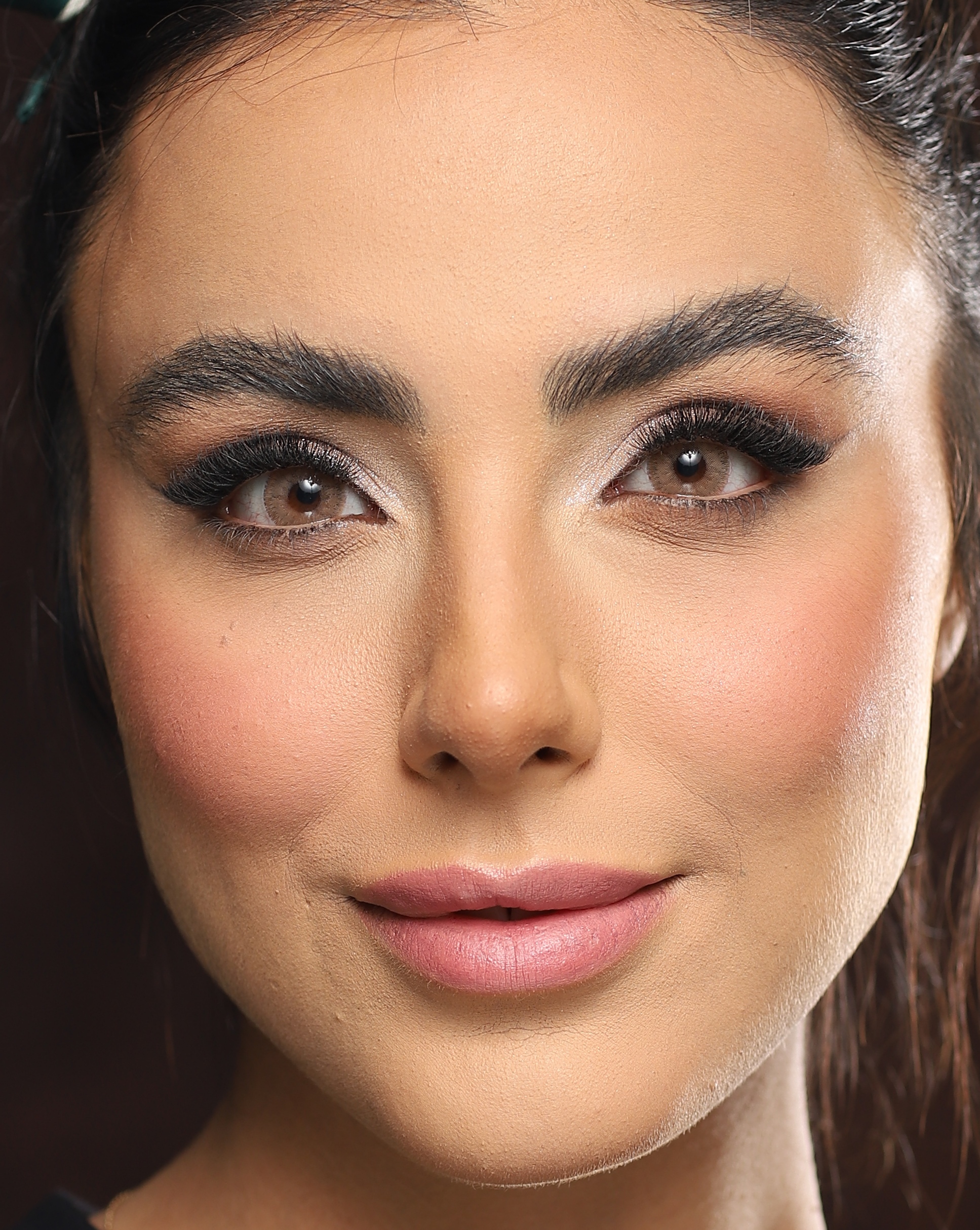 لنز عسلی روشن دوردار زیبایی برند رویال ویژن مدل لاکچری براون کد۳۶