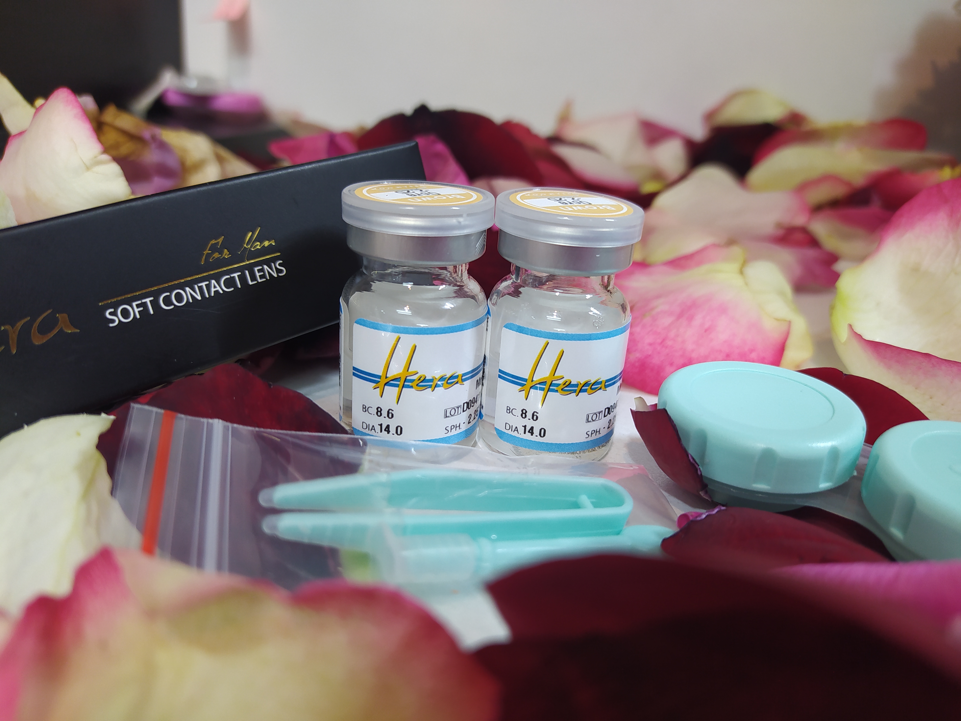 لنز طبی بیرنگ برند هرا سالانه